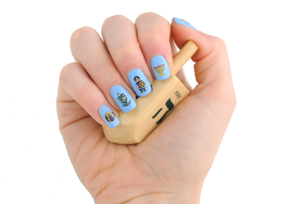 Dreidel Hanukkah nail art manicure